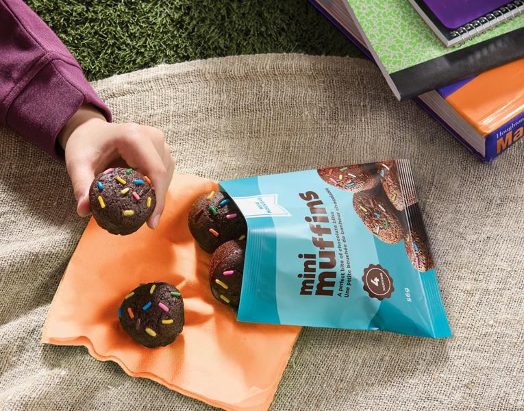 Canadian_9_Mini-Chocolate-Muff-Lifestyle_062_Edit